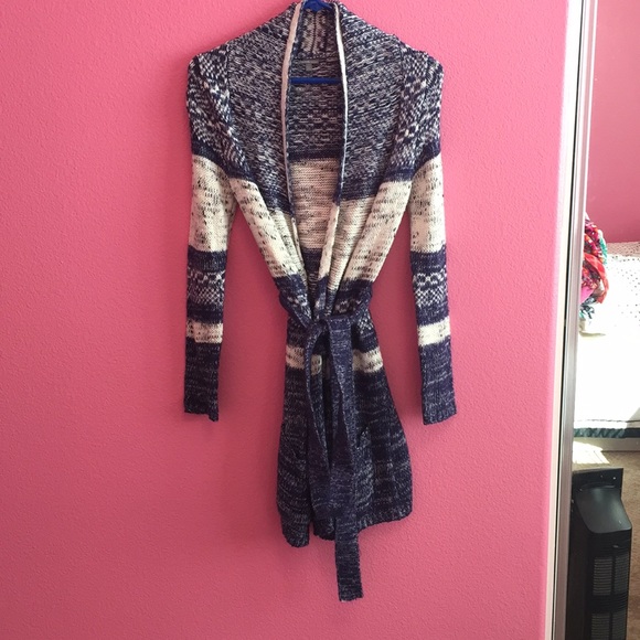 Charlotte Russe Sweaters - Long sleeve sweater with pockets and belt